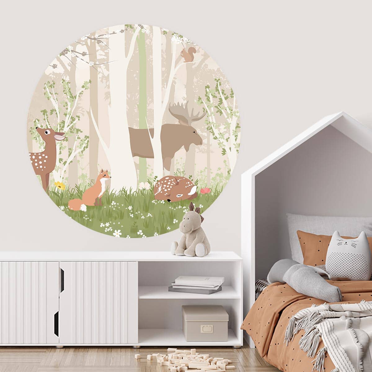 Luieren-in-de-bossen-Johnnywallpaper-ronde-muursticker